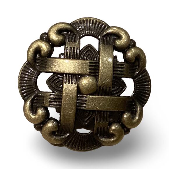 Liberty Weave Pattern 1-1/2 in. (37 mm) Antique Brass Round Cabinet Knobs - Picture 7 of 7
